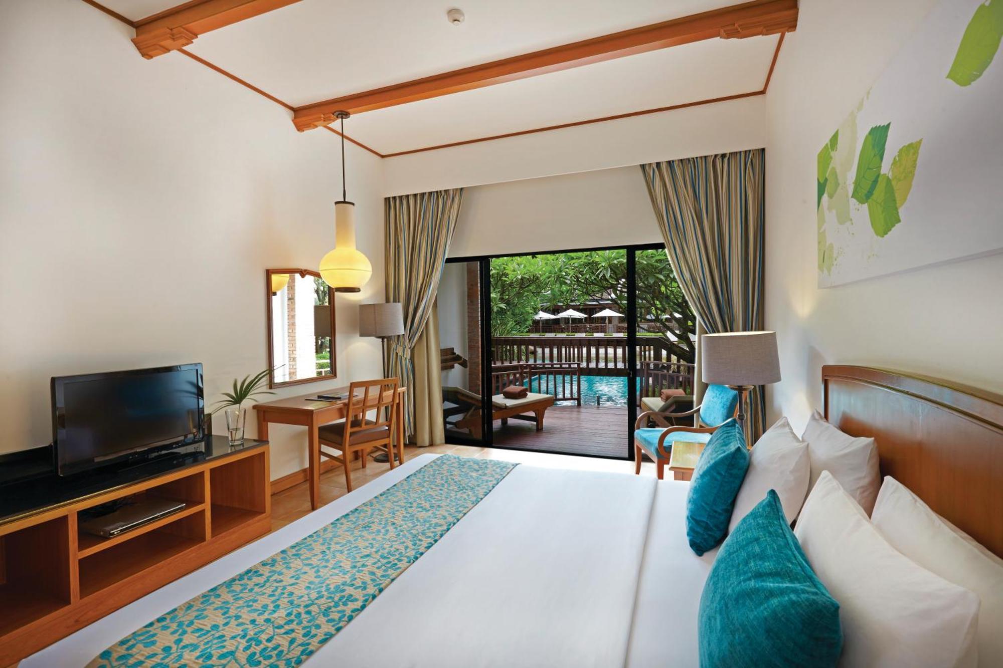 Woodlands Hotel And Resort Pattaya Exterior photo