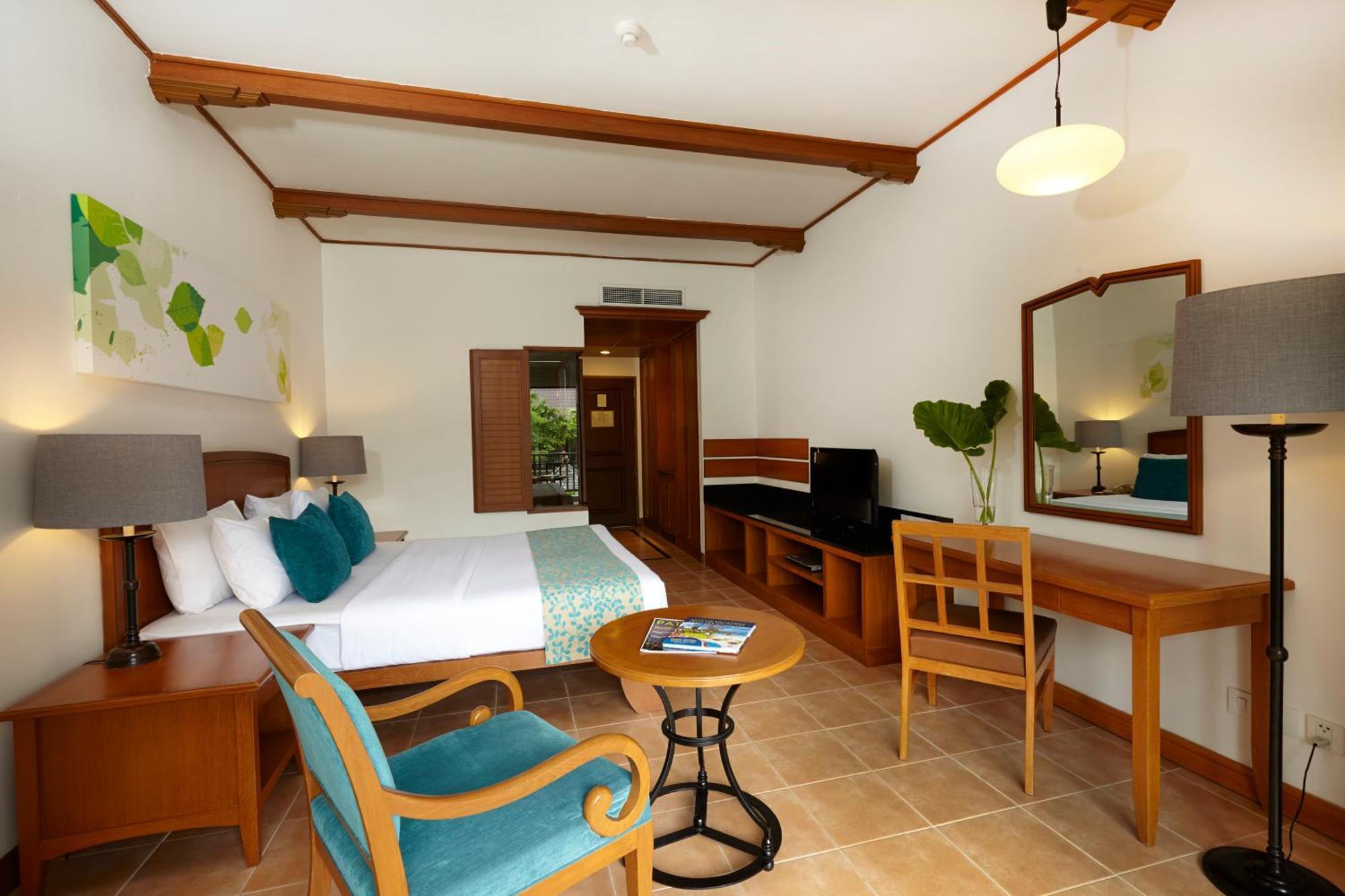 Woodlands Hotel And Resort Pattaya Exterior photo
