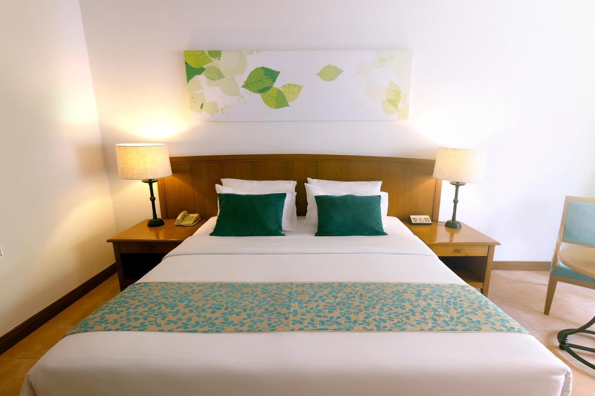 Woodlands Hotel And Resort Pattaya Room photo