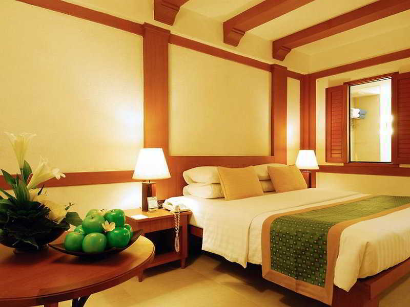 Woodlands Hotel And Resort Pattaya Exterior photo